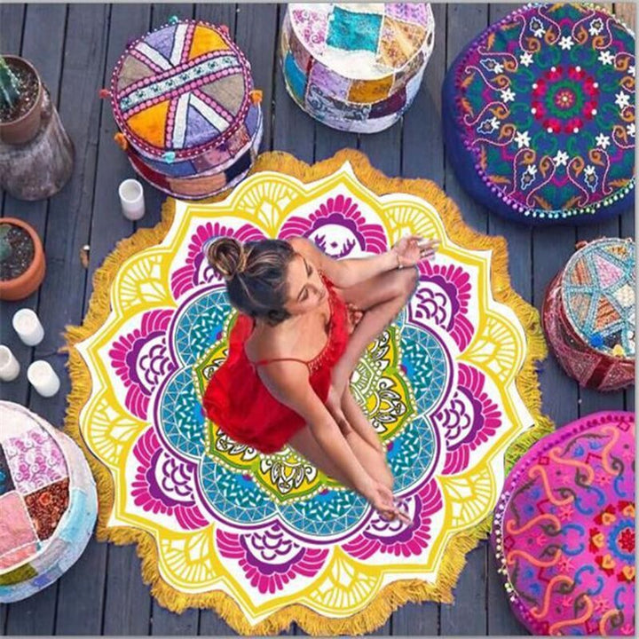 Geometric Polygon-Print Round Towel with Tassels