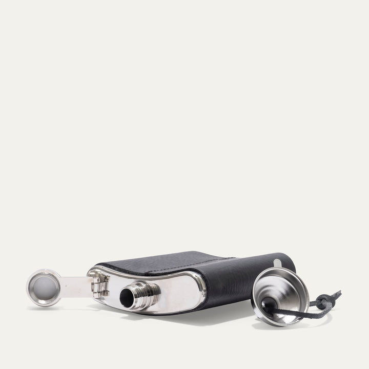 Leather & Stainless Steel Flask – Full-Grain Leather Wrapped Flask