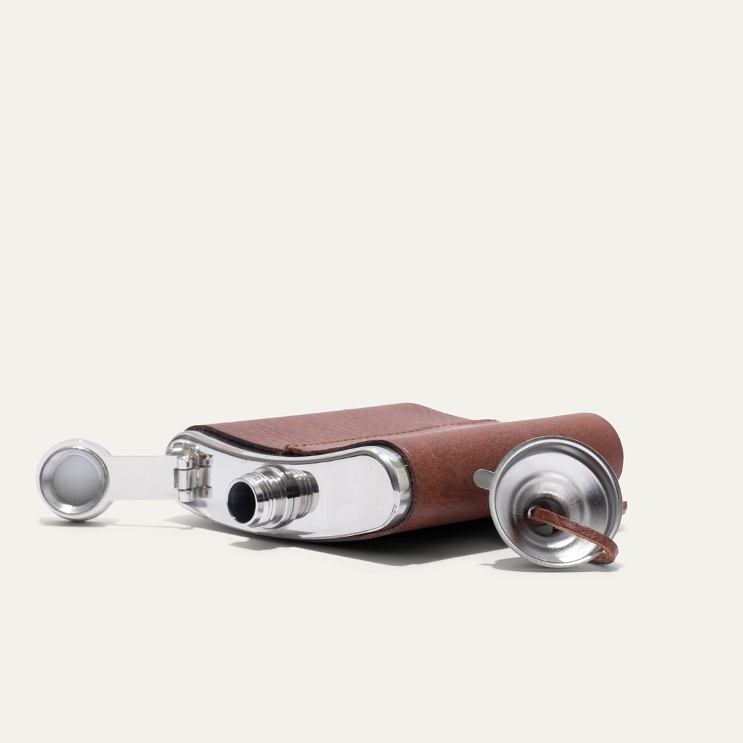 Leather & Stainless Steel Flask – Full-Grain Leather Wrapped Flask