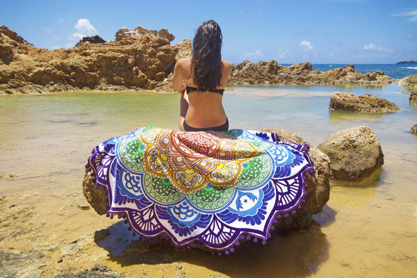 Geometric Polygon-Print Round Towel with Tassels