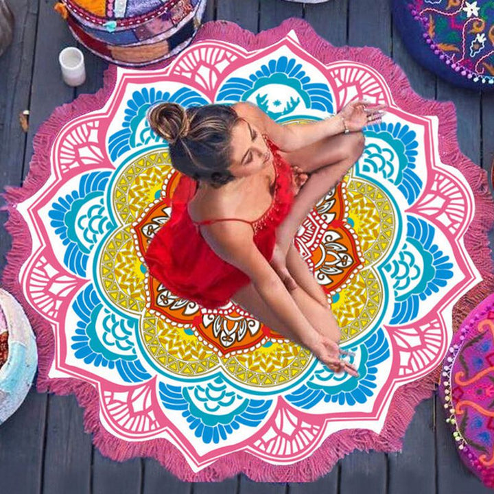 Geometric Polygon-Print Round Towel with Tassels