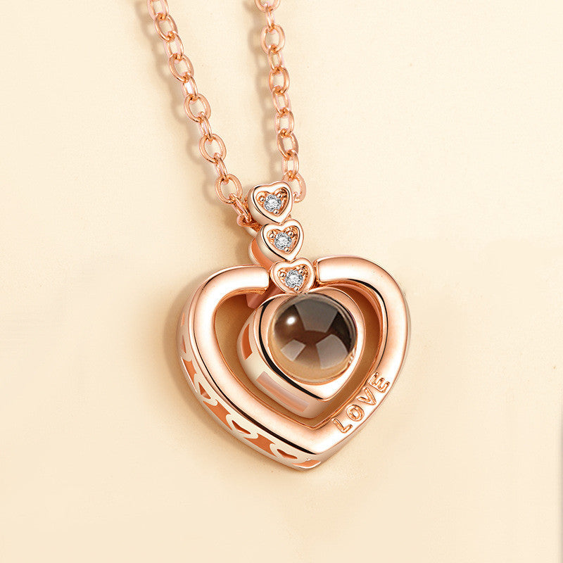 Heart-Shaped Projection Pendant Necklace
