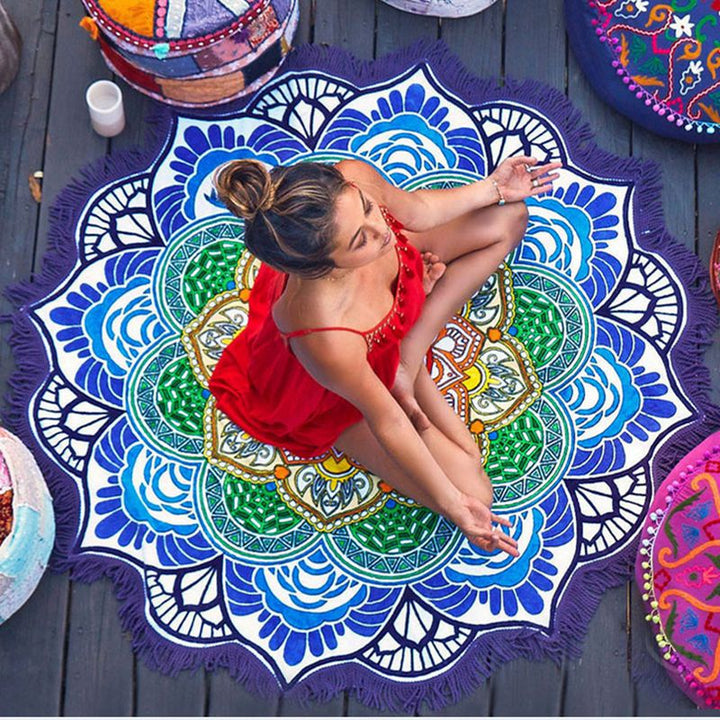 Geometric Polygon-Print Round Towel with Tassels