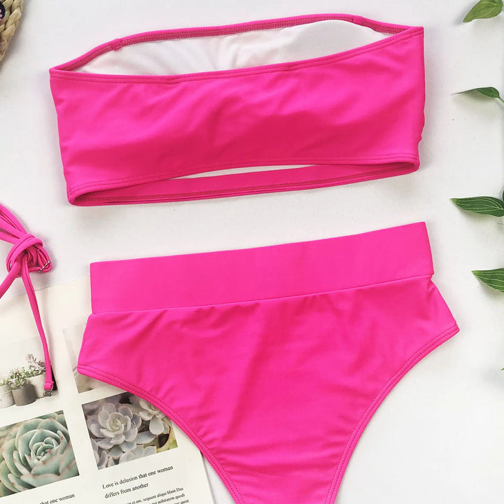 Women’s Strapless Bandeau Bikini with Chic Metal Buckle