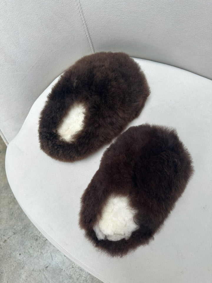 Alpuffas Genuine Baby Alpaca Slippers – Luxury Cozy House Slippers