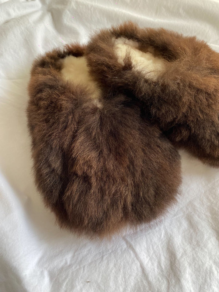 Alpuffas Genuine Baby Alpaca Slippers – Luxury Cozy House Slippers