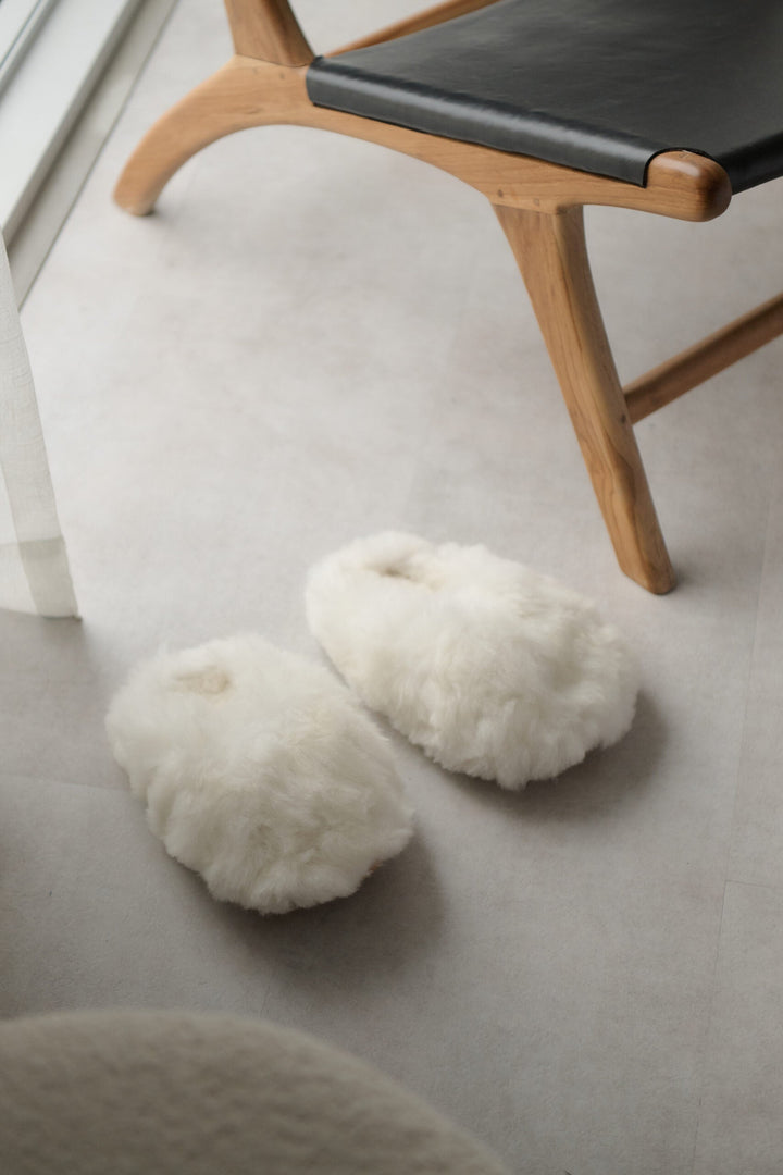 Alpuffas Genuine Baby Alpaca Slippers – Luxury Cozy House Slippers