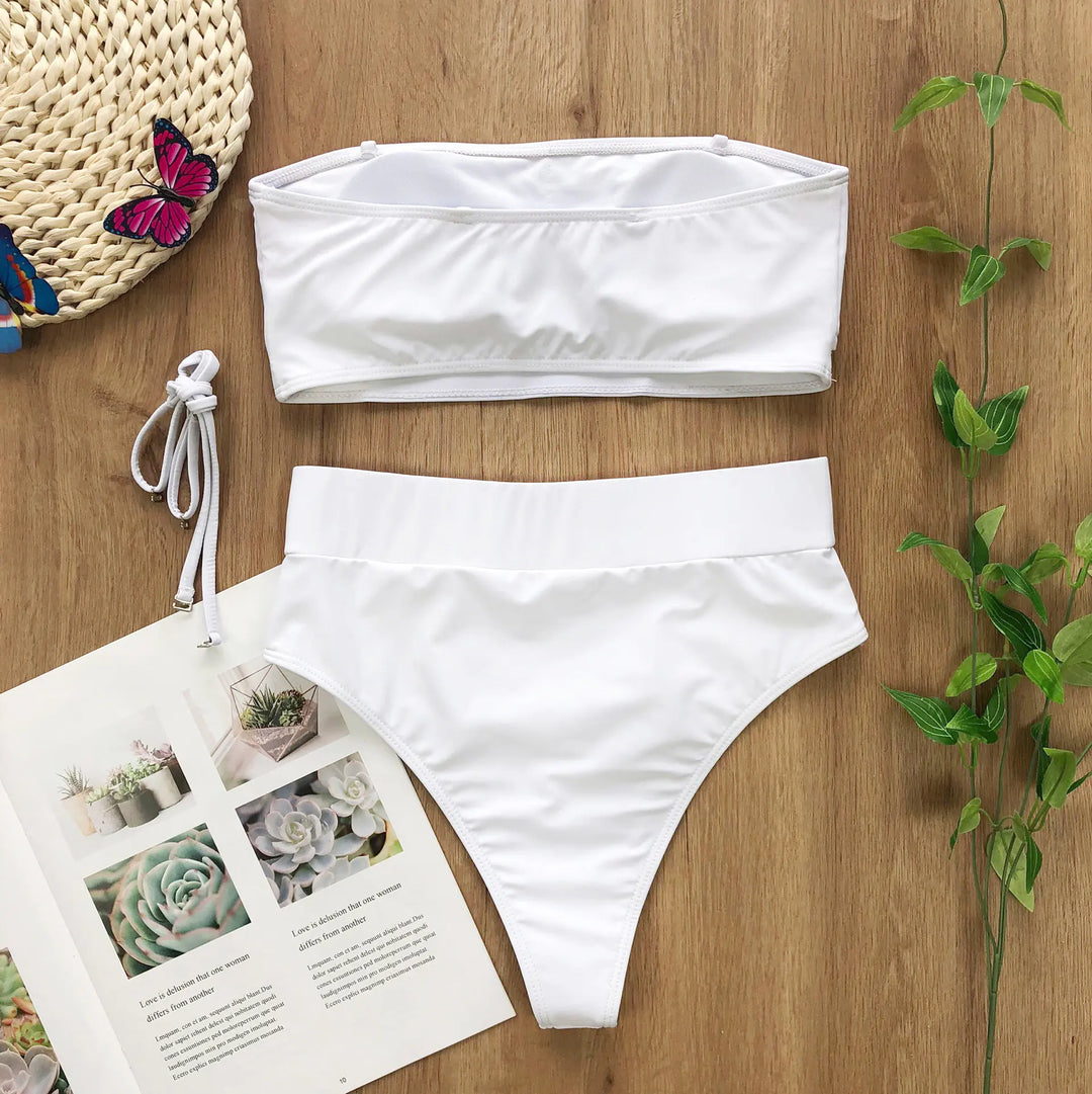Women’s Strapless Bandeau Bikini with Chic Metal Buckle
