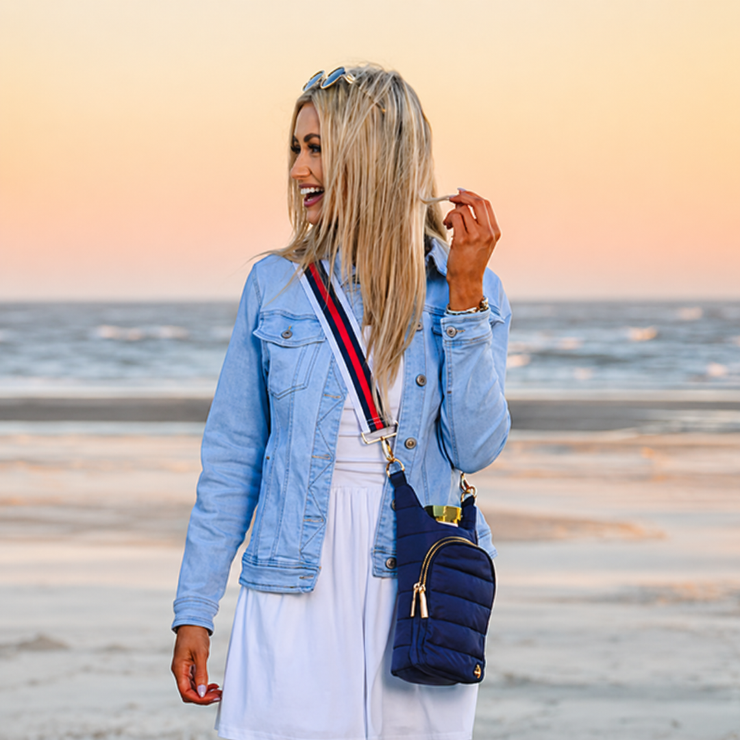 Navy HydroBag® Water Bottle Crossbody | Quilted Bottle Carrier
