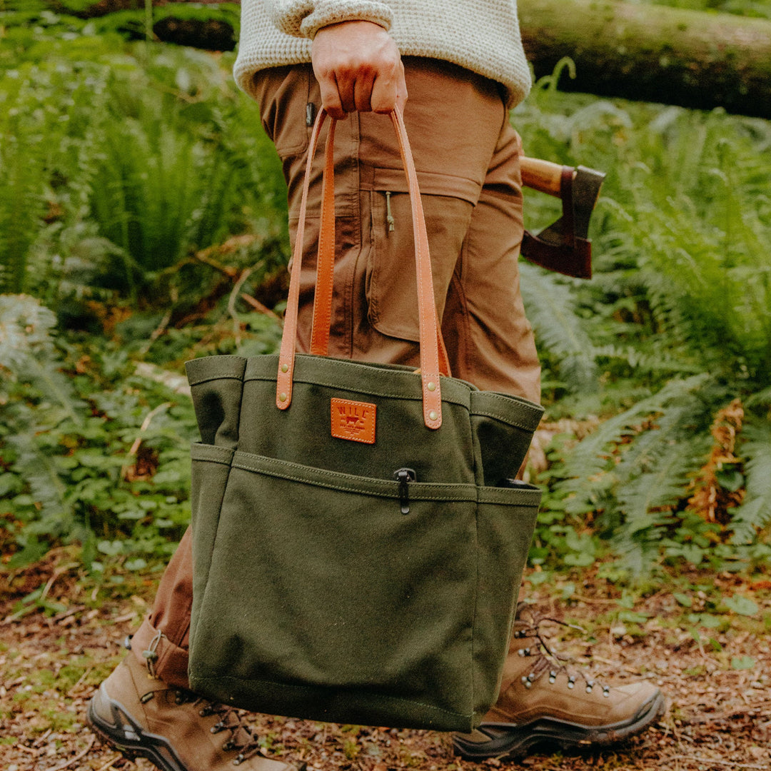 Waxed Canvas Work Tote – Water-Resistant Canvas & Leather Bag