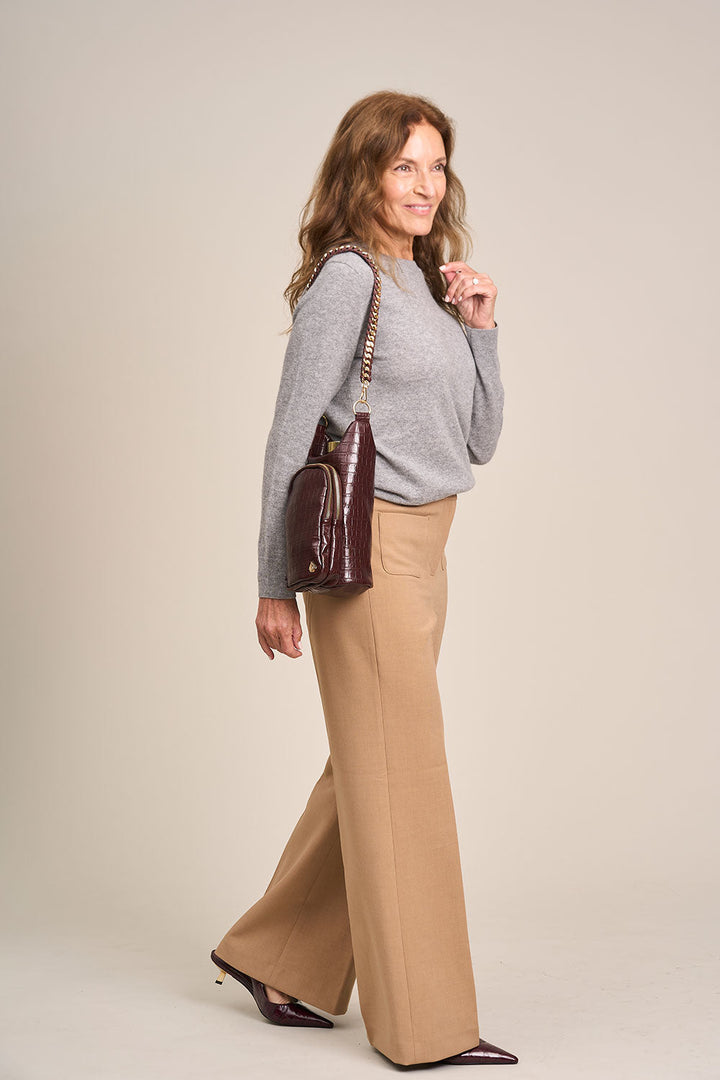 Merlot Faux Croc Water Bottle Crossbody Bag | HydroBag®