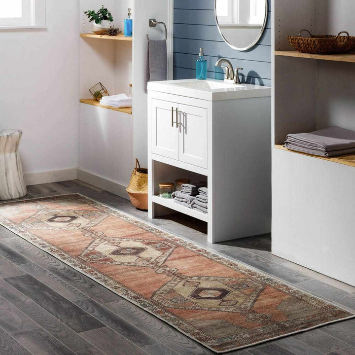 Medinah Washable Runner Rug – Traditional Medallion Runner Rug