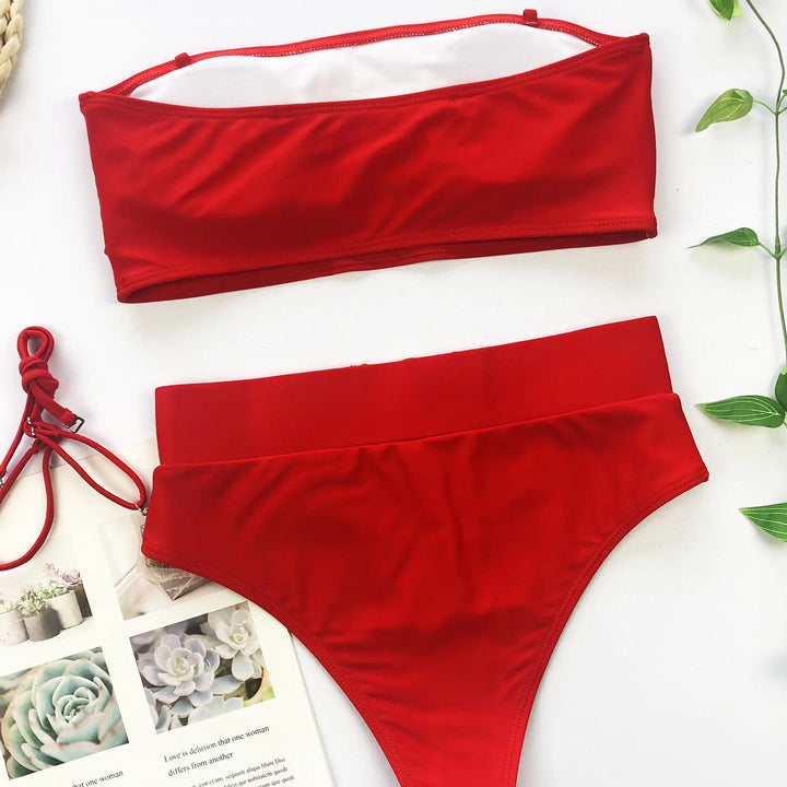 Women’s Strapless Bandeau Bikini with Chic Metal Buckle