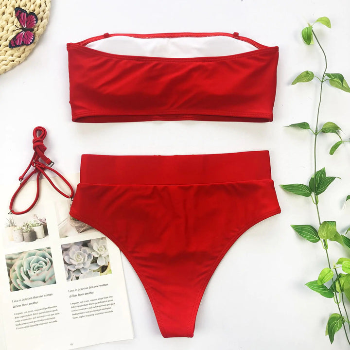 Women’s Strapless Bandeau Bikini with Chic Metal Buckle